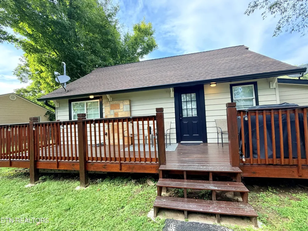 305 Jackson St Sevierville, TN 37862