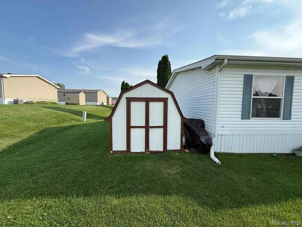 91 Hamilton Street Swartz Creek City, MI 48473