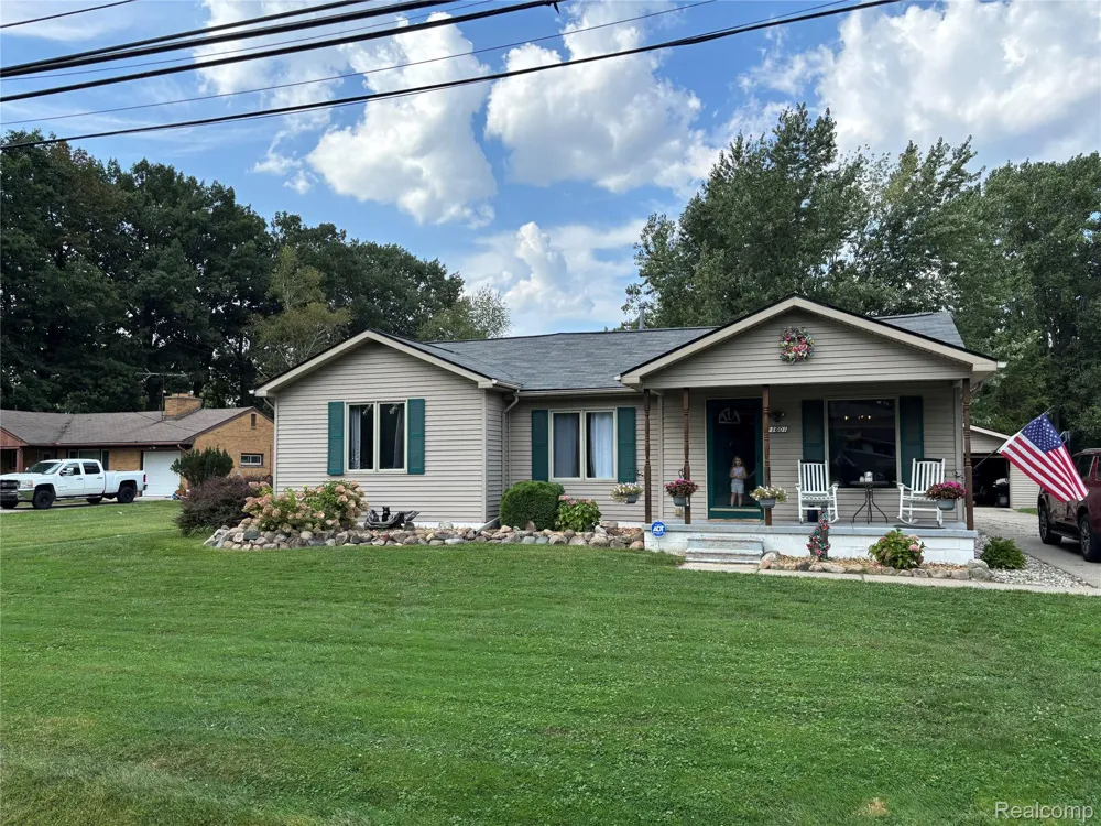 21601 Holly Street Clinton Charter Township, MI 48035