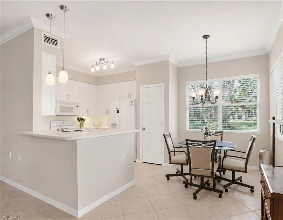 3904 Forest Glen Boulevard #7-101 Naples, FL 34114