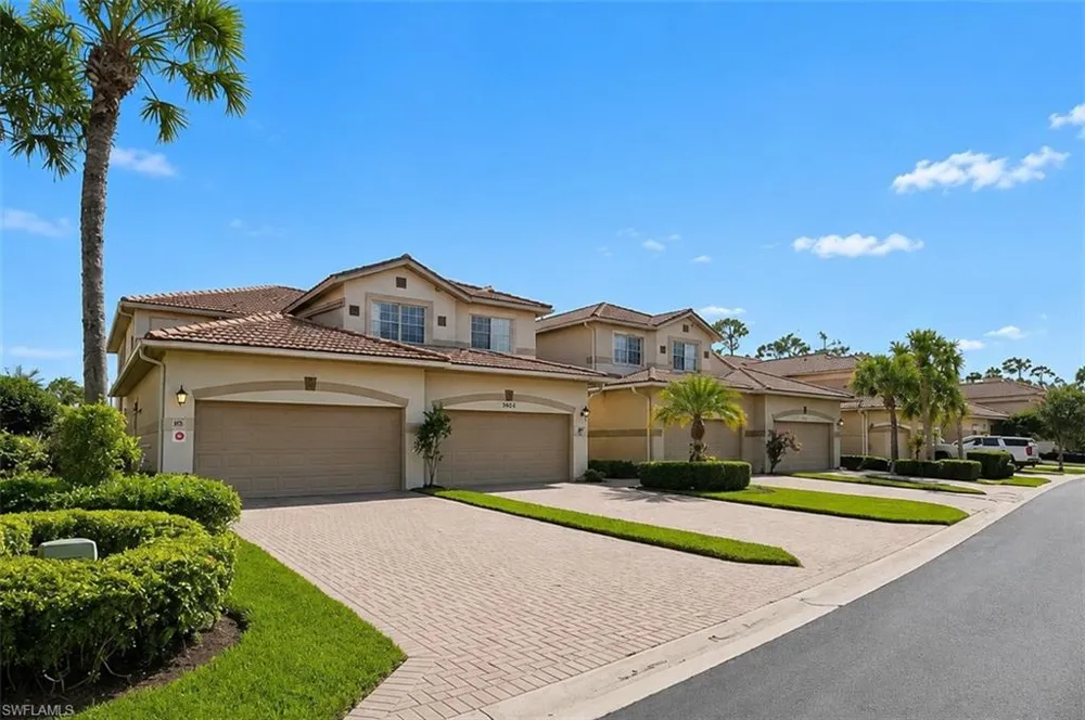 3904 Forest Glen Boulevard #7-101 Naples, FL 34114