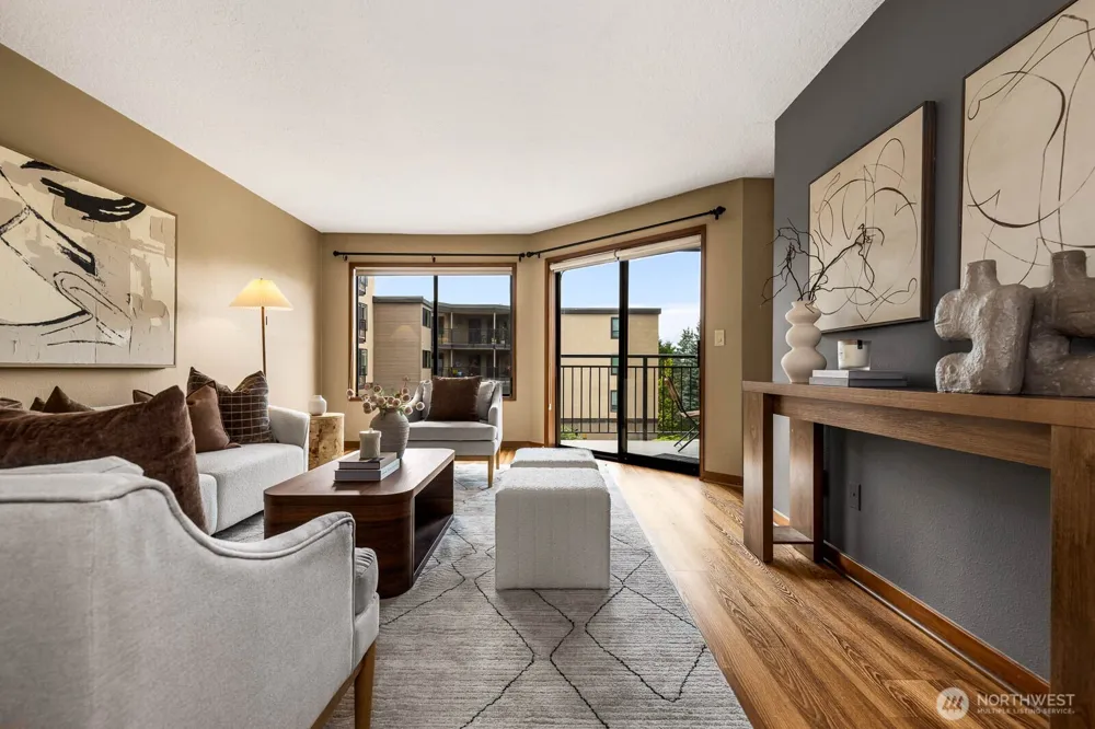 1070 5th Avenue S #207 Edmonds, WA 98020