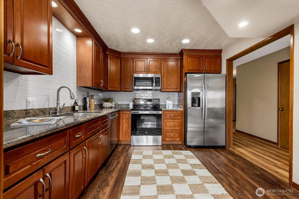 1070 5th Avenue S #207 Edmonds, WA 98020