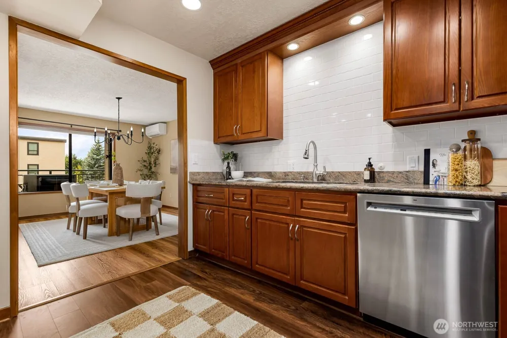 1070 5th Avenue S #207 Edmonds, WA 98020