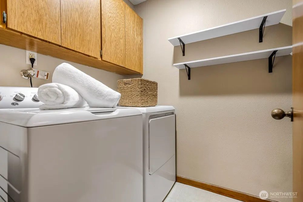 1070 5th Avenue S #207 Edmonds, WA 98020