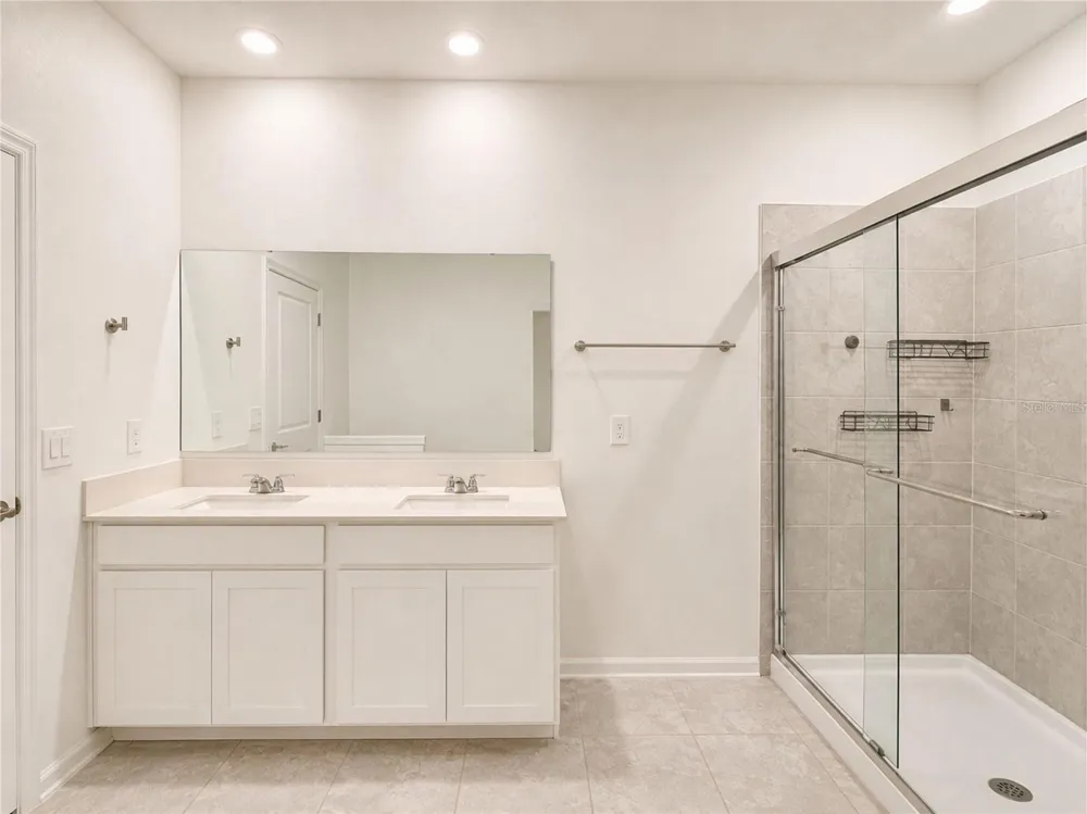 348 HEROIC ROAD Davenport, FL 33837