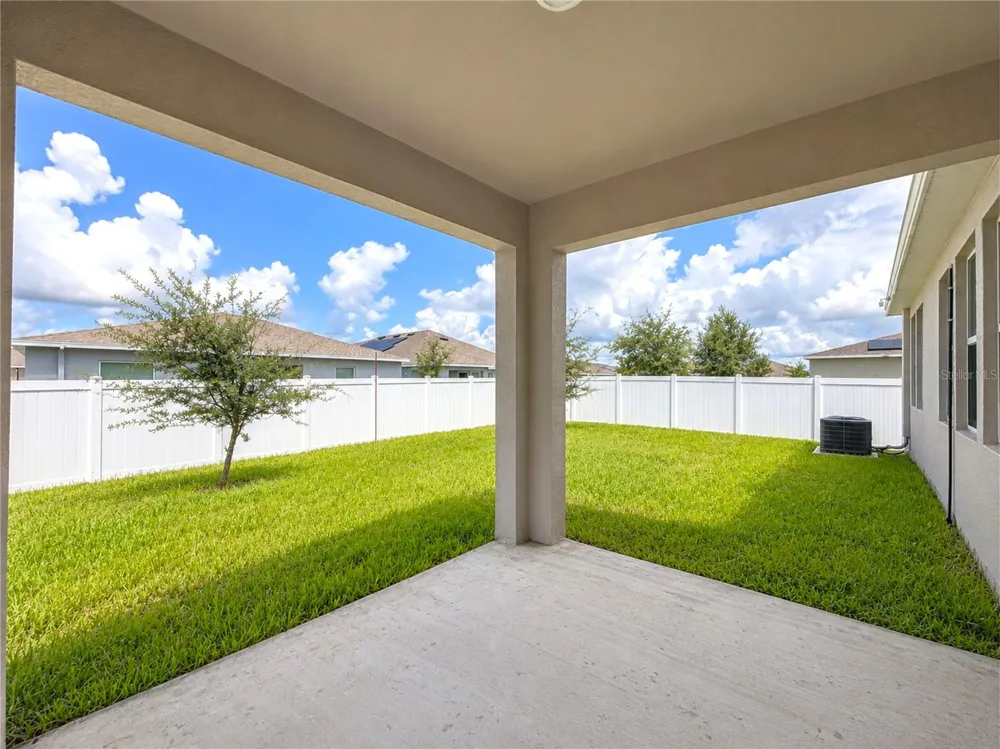 348 HEROIC ROAD Davenport, FL 33837