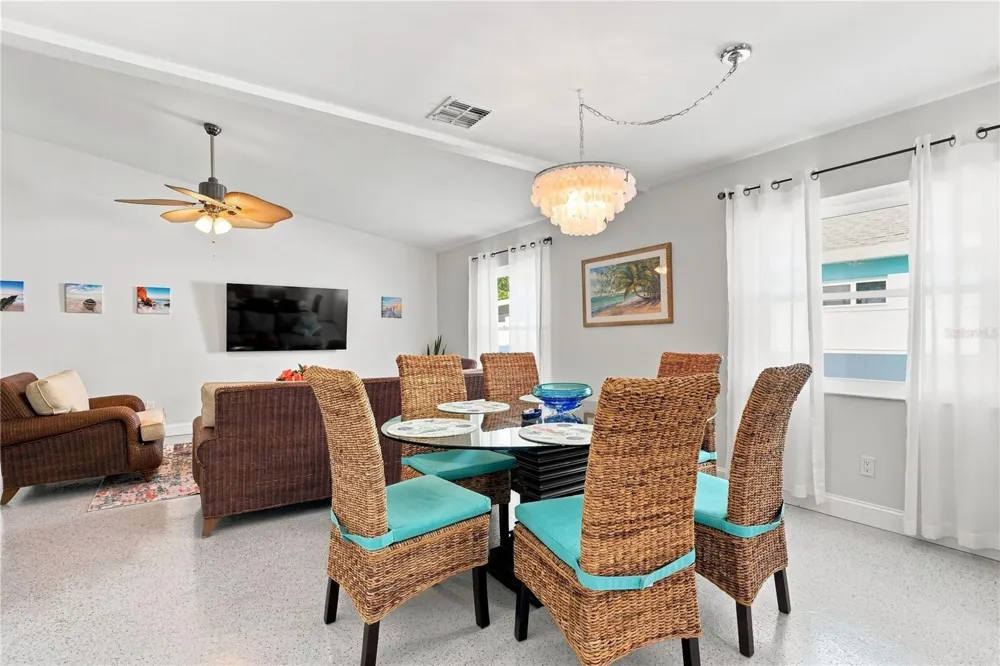2060 6TH STREET Sarasota, FL 34237