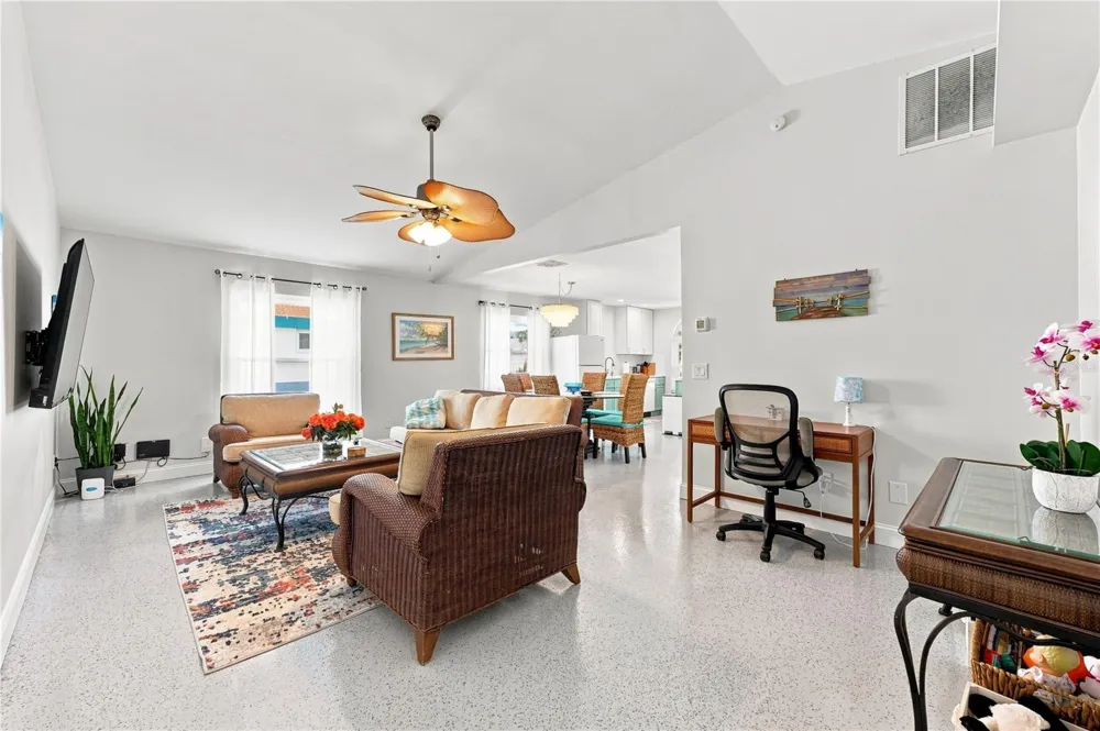 2060 6TH STREET Sarasota, FL 34237