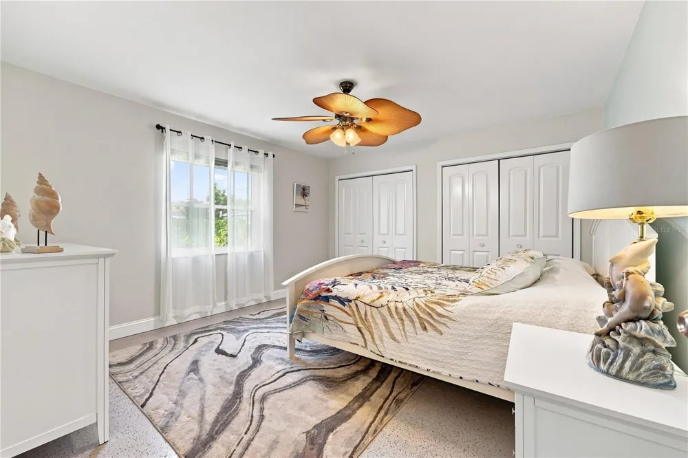 2060 6TH STREET Sarasota, FL 34237