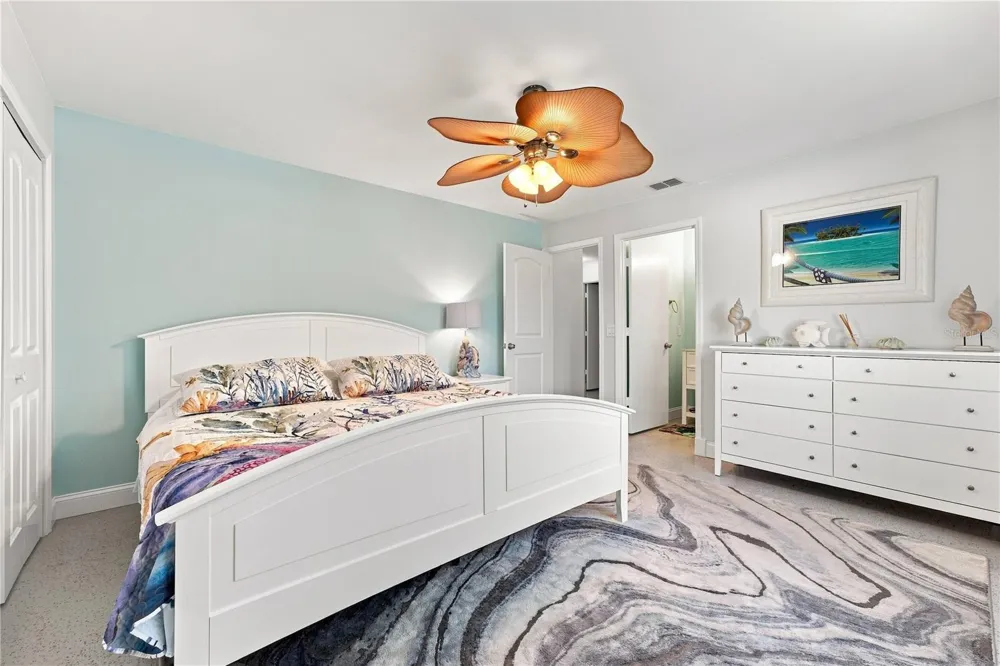 2060 6TH STREET Sarasota, FL 34237