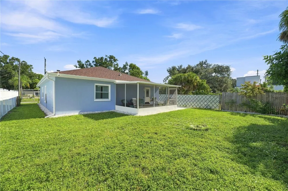 2060 6TH STREET Sarasota, FL 34237