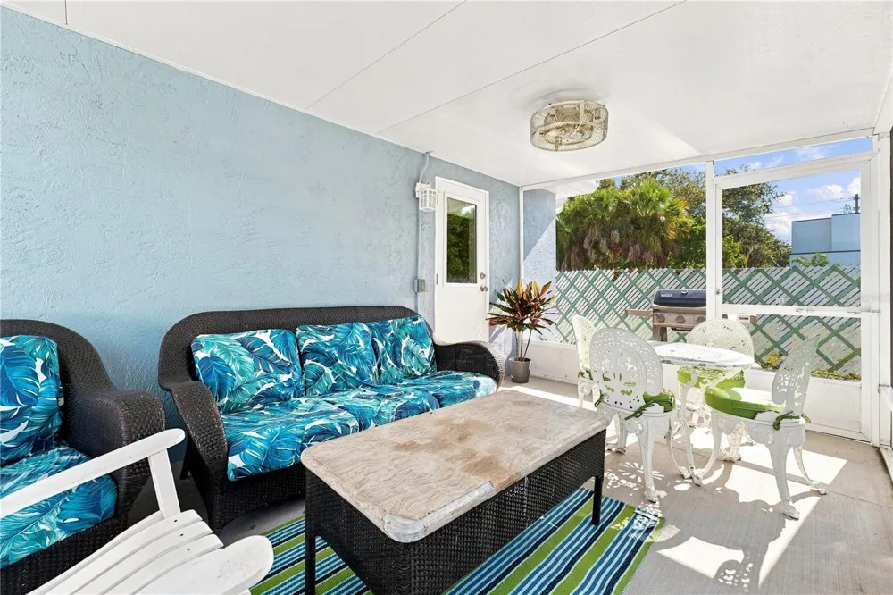 2060 6TH STREET Sarasota, FL 34237