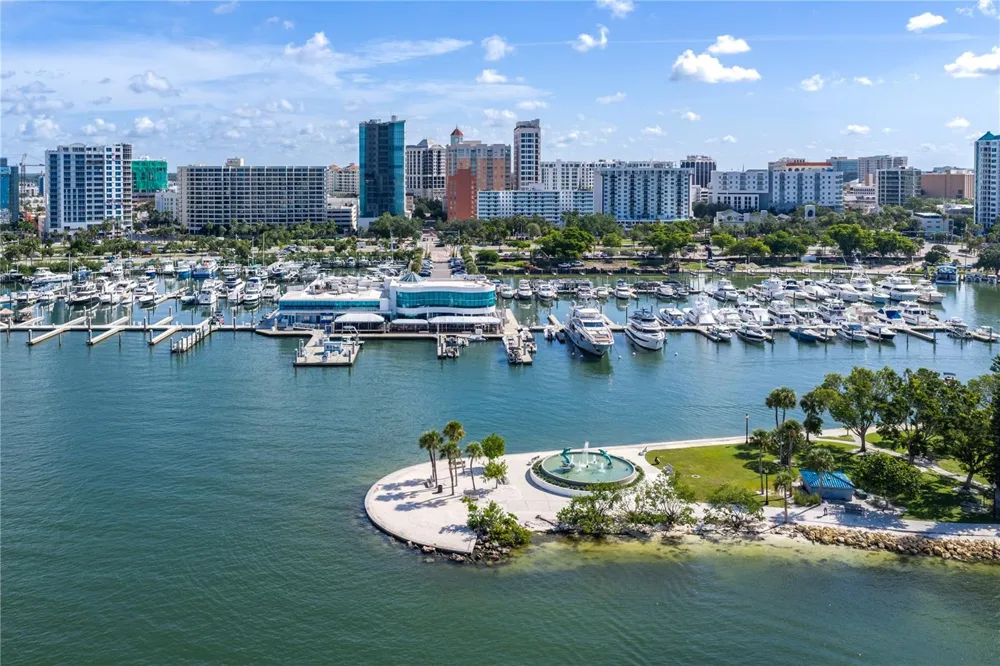 2060 6TH STREET Sarasota, FL 34237