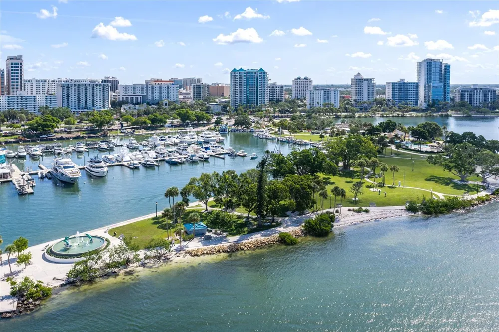 2060 6TH STREET Sarasota, FL 34237