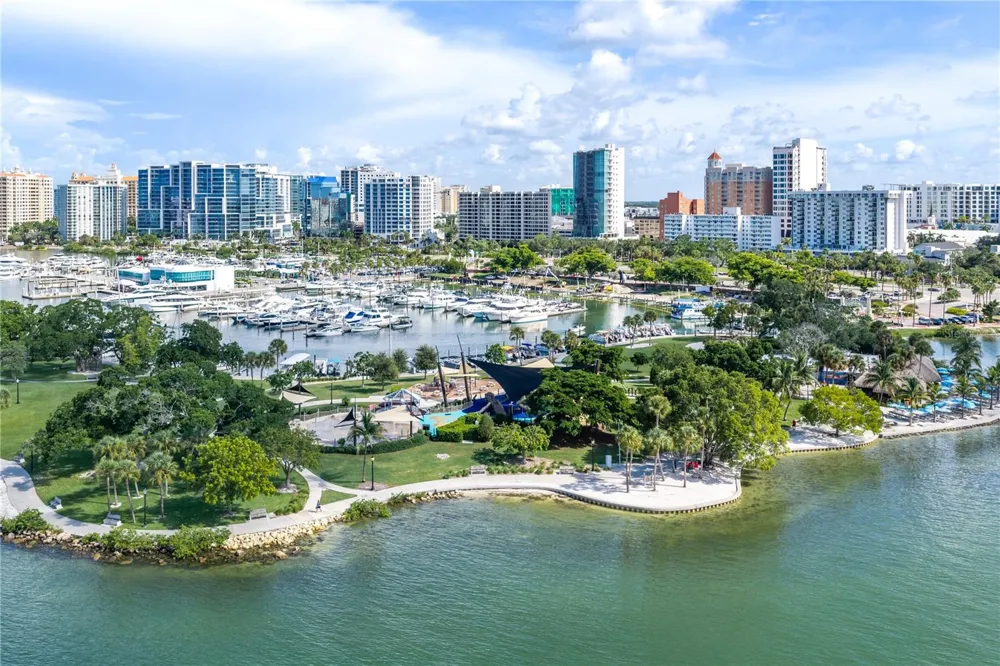 2060 6TH STREET Sarasota, FL 34237