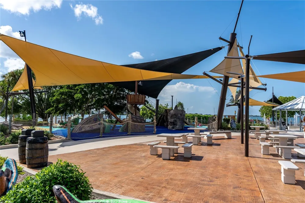 2060 6TH STREET Sarasota, FL 34237