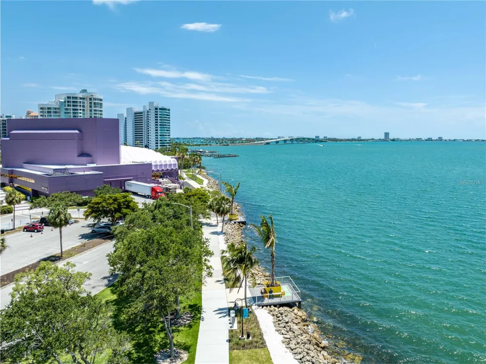 2060 6TH STREET Sarasota, FL 34237