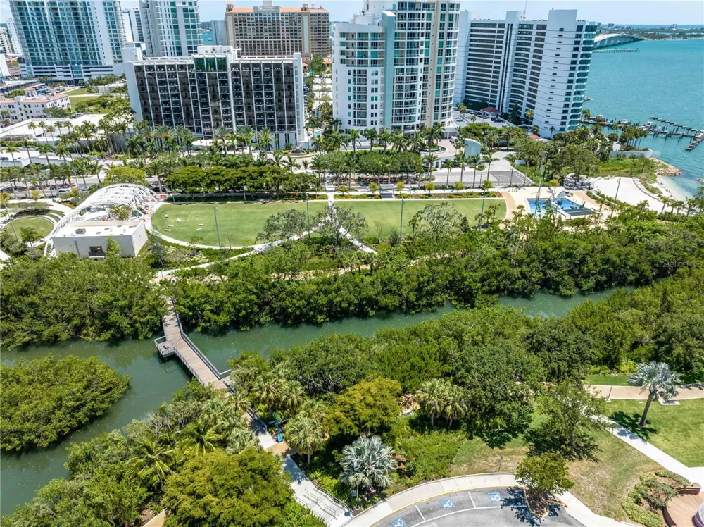 2060 6TH STREET Sarasota, FL 34237