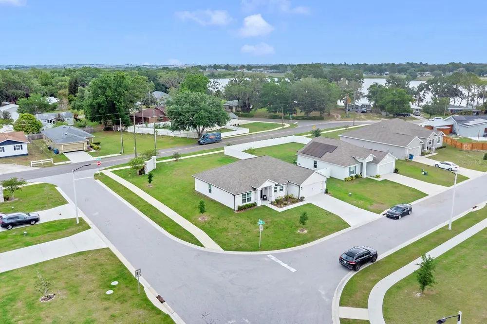 1083 SNIVELY CIRCLE Lake Hamilton, FL 33851