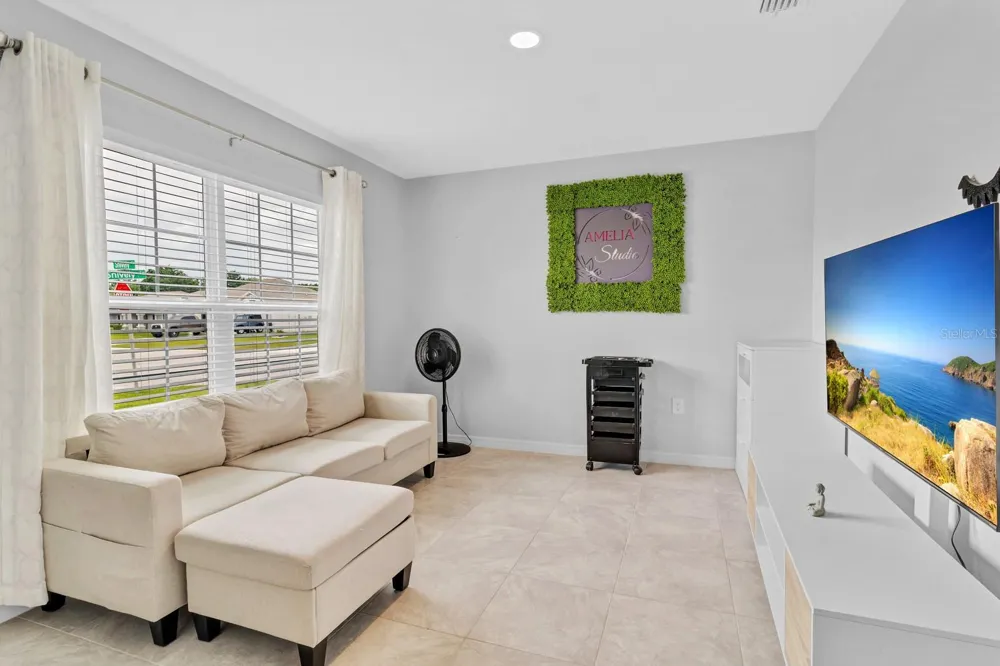 1083 SNIVELY CIRCLE Lake Hamilton, FL 33851