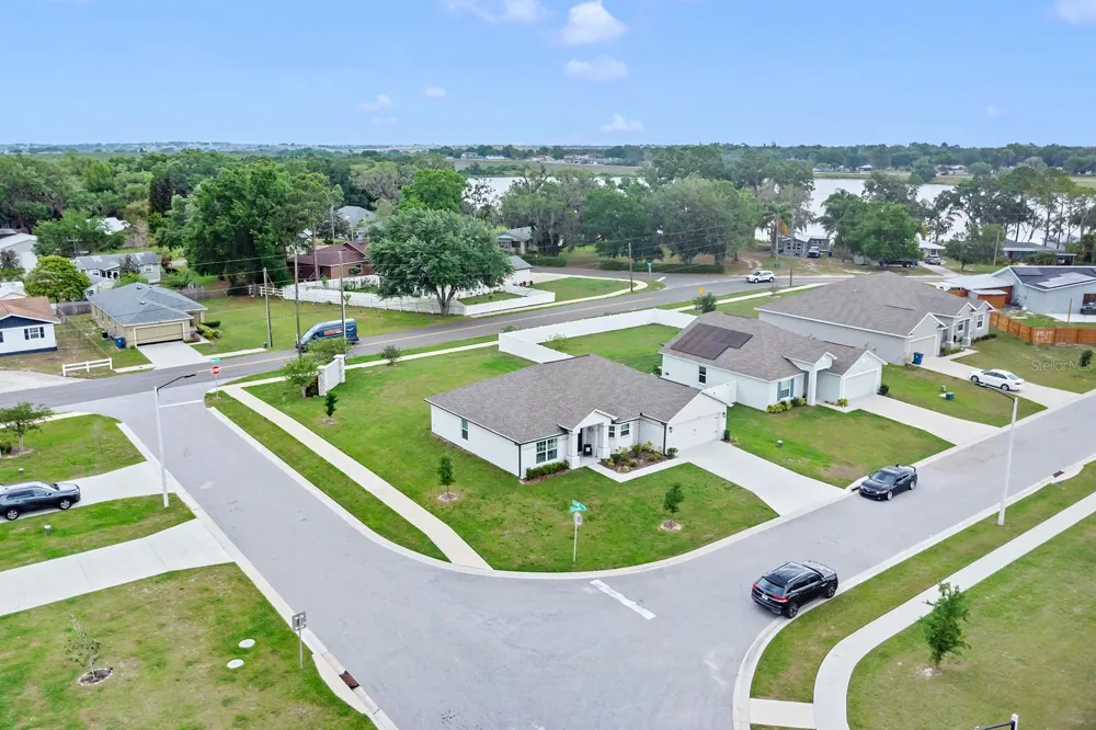 1083 SNIVELY CIRCLE Lake Hamilton, FL 33851