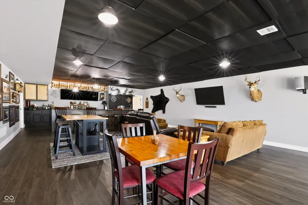 6767 State Road 144 Greenwood, IN 46143