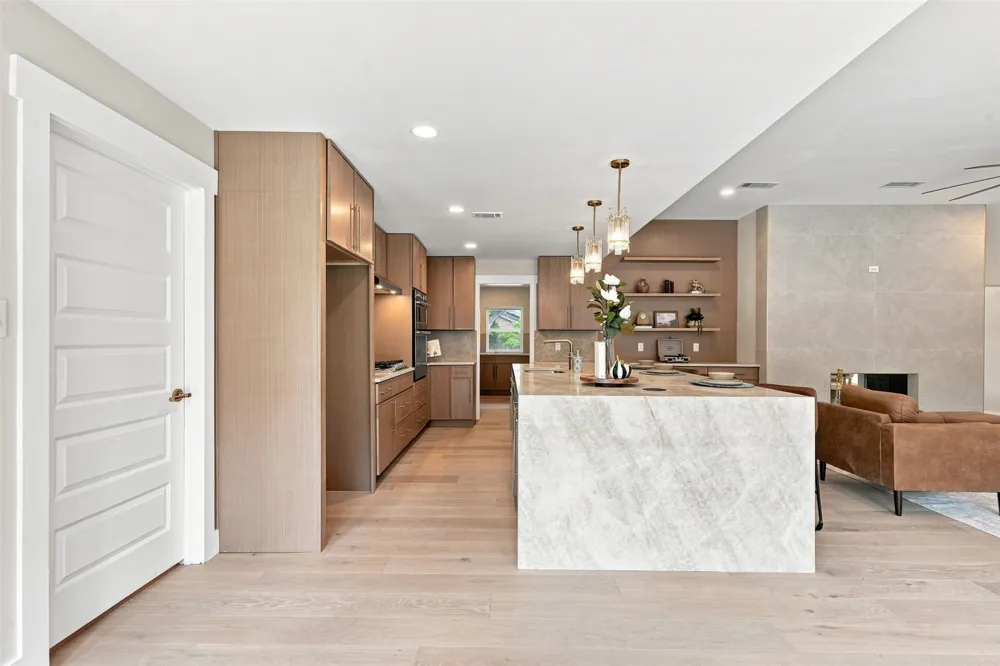 16239 Shadybank Drive Dallas, TX 75248