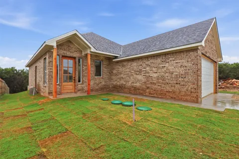 1413 Ridgeview Circle