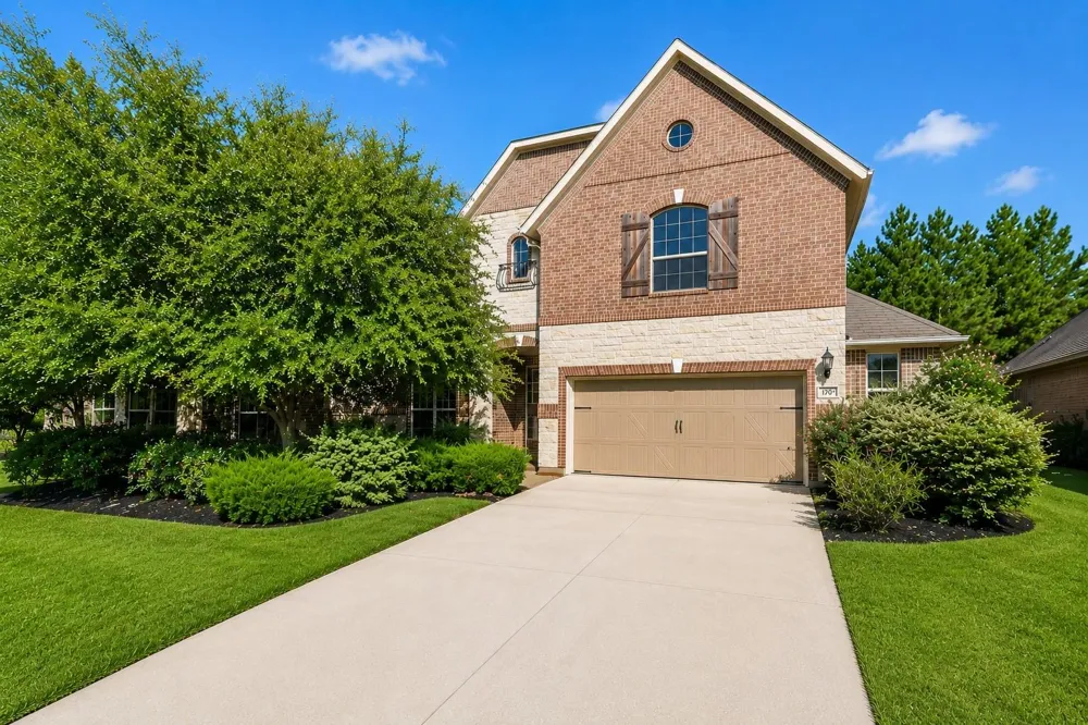 170 Hearthshire Circle The Woodlands, TX 77354