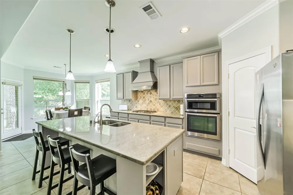 170 Hearthshire Circle The Woodlands, TX 77354