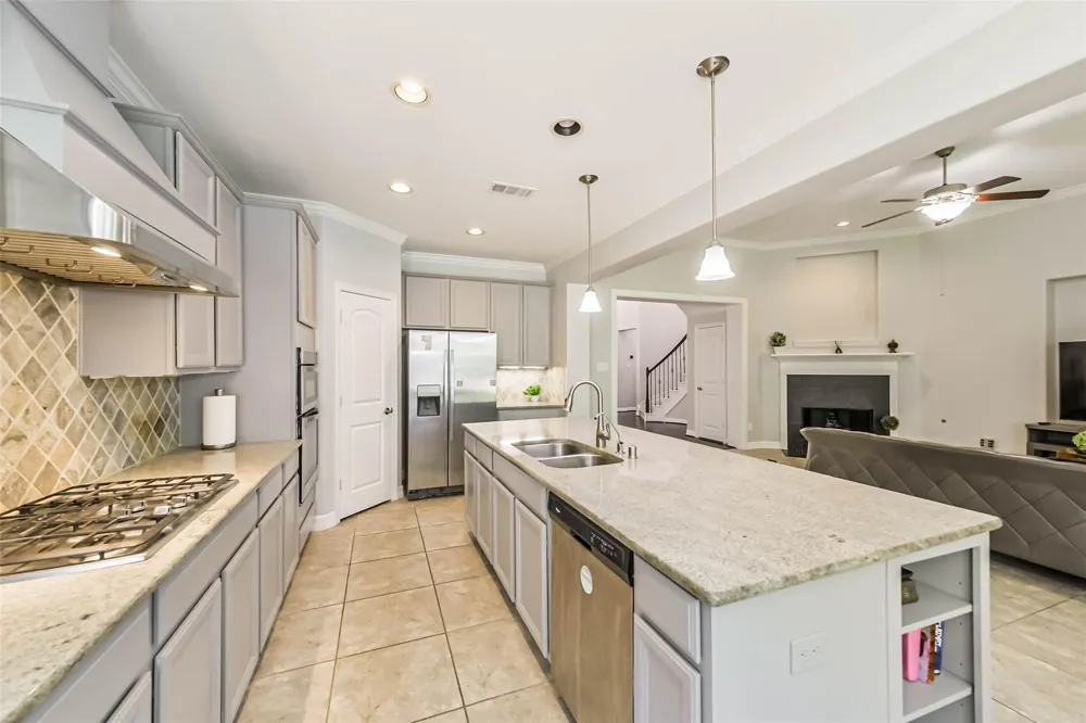170 Hearthshire Circle The Woodlands, TX 77354