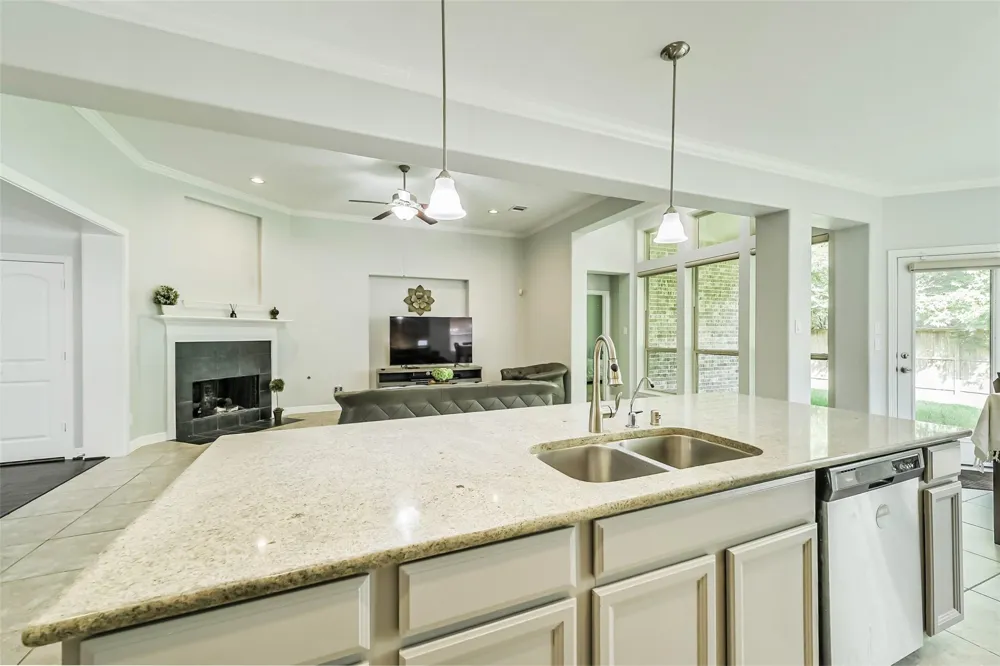 170 Hearthshire Circle The Woodlands, TX 77354