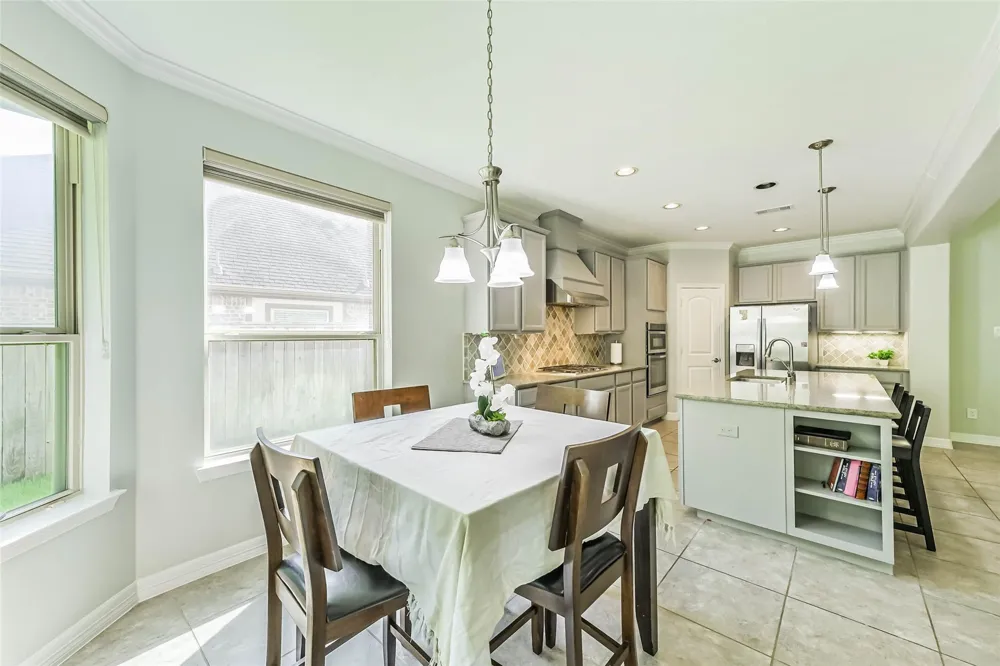 170 Hearthshire Circle The Woodlands, TX 77354