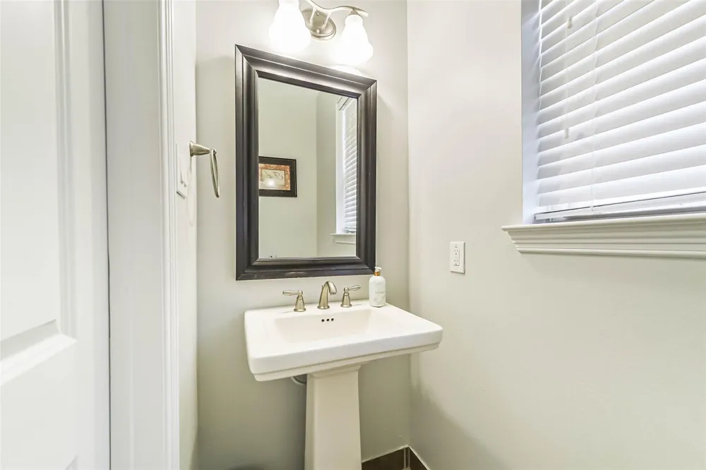 170 Hearthshire Circle The Woodlands, TX 77354