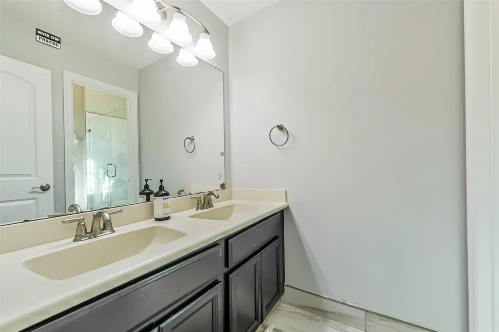 170 Hearthshire Circle The Woodlands, TX 77354