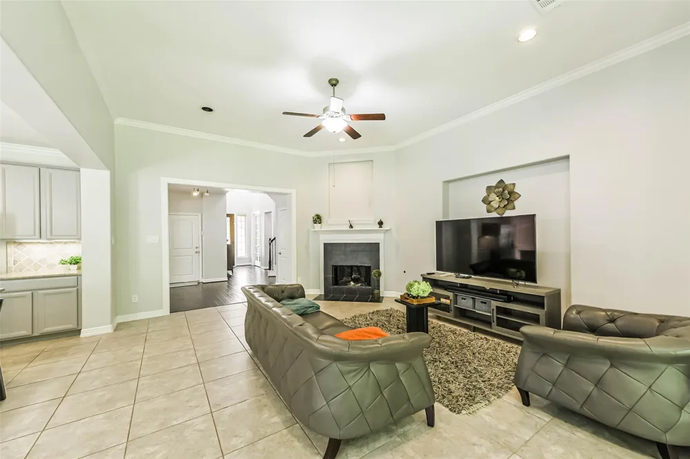 170 Hearthshire Circle The Woodlands, TX 77354