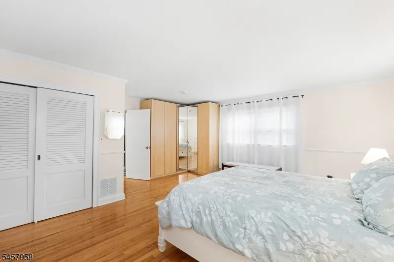 769 Chimney Rock Rd Bridgewater, NJ 08836