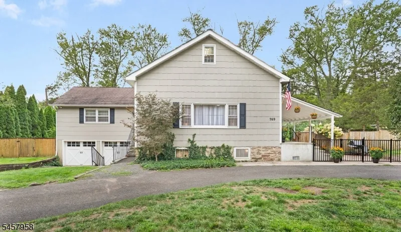 769 Chimney Rock Rd Bridgewater, NJ 08836