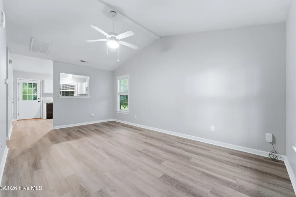 308 Caldwell Loop Jacksonville, NC 28546