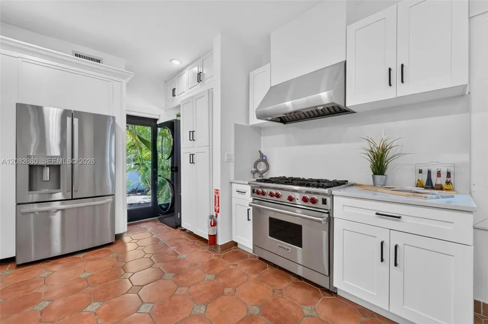 1028 NE 84th St Miami, FL 33138