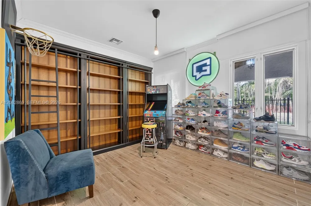 1028 NE 84th St Miami, FL 33138