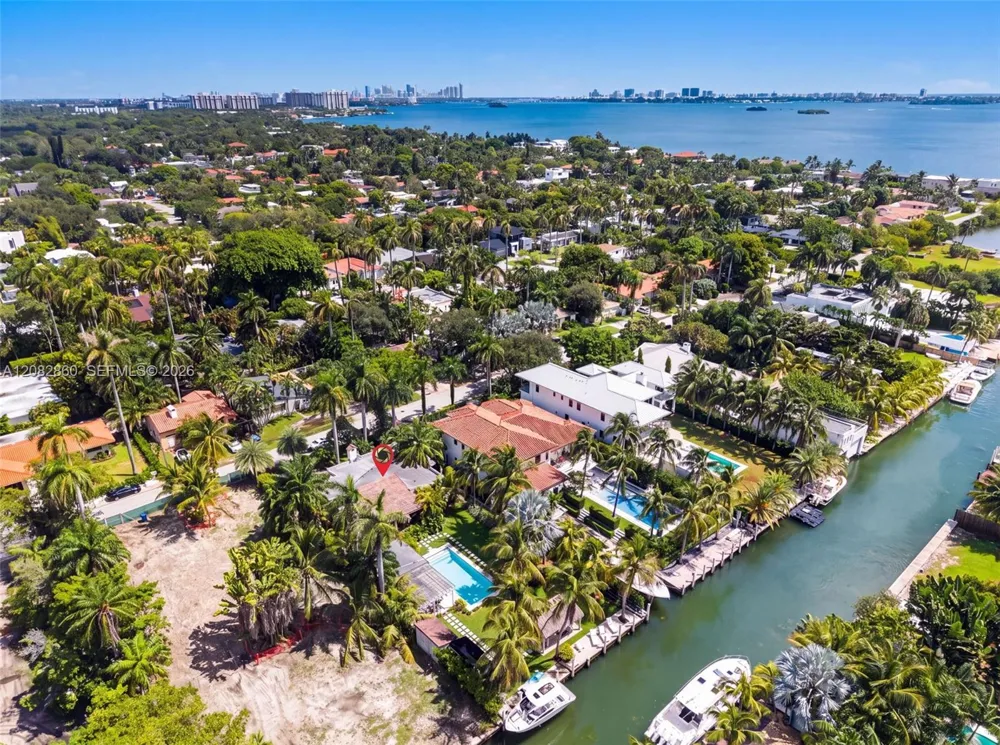 1028 NE 84th St Miami, FL 33138