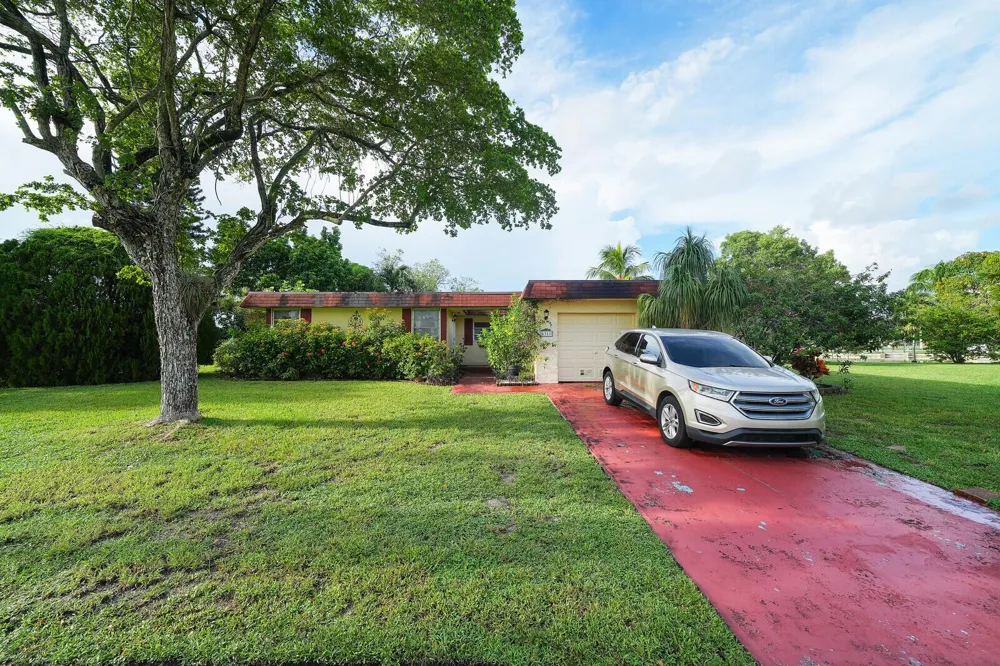 6311 NW 72nd Avenue Tamarac, FL 33321