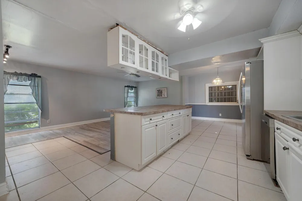 6311 NW 72nd Avenue Tamarac, FL 33321