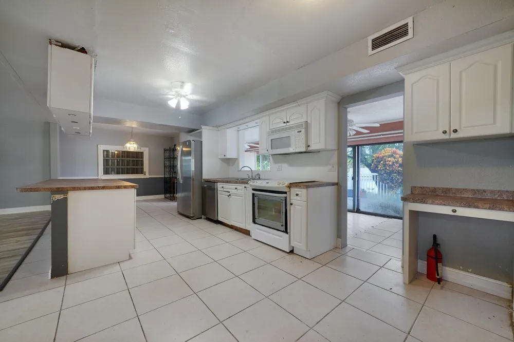 6311 NW 72nd Avenue Tamarac, FL 33321