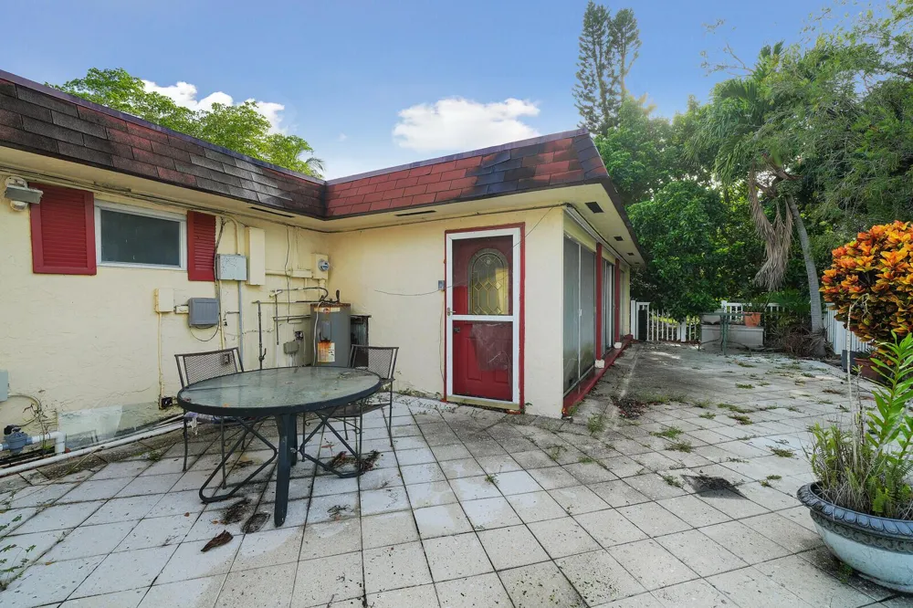 6311 NW 72nd Avenue Tamarac, FL 33321