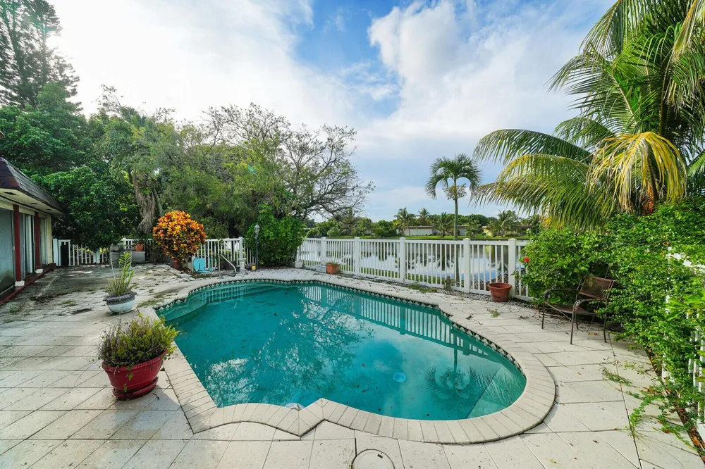 6311 NW 72nd Avenue Tamarac, FL 33321