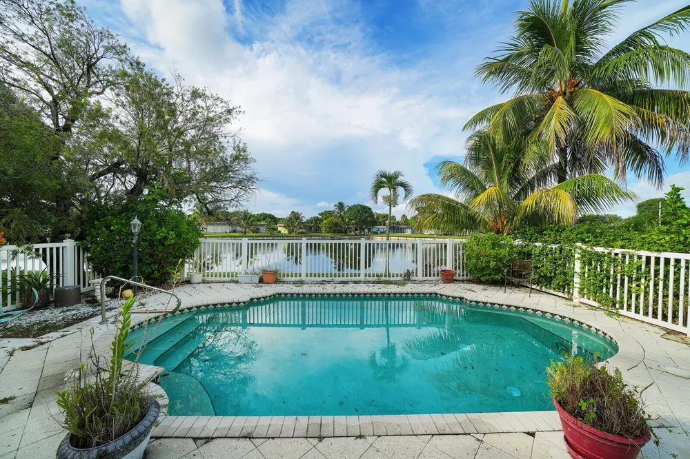 6311 NW 72nd Avenue Tamarac, FL 33321