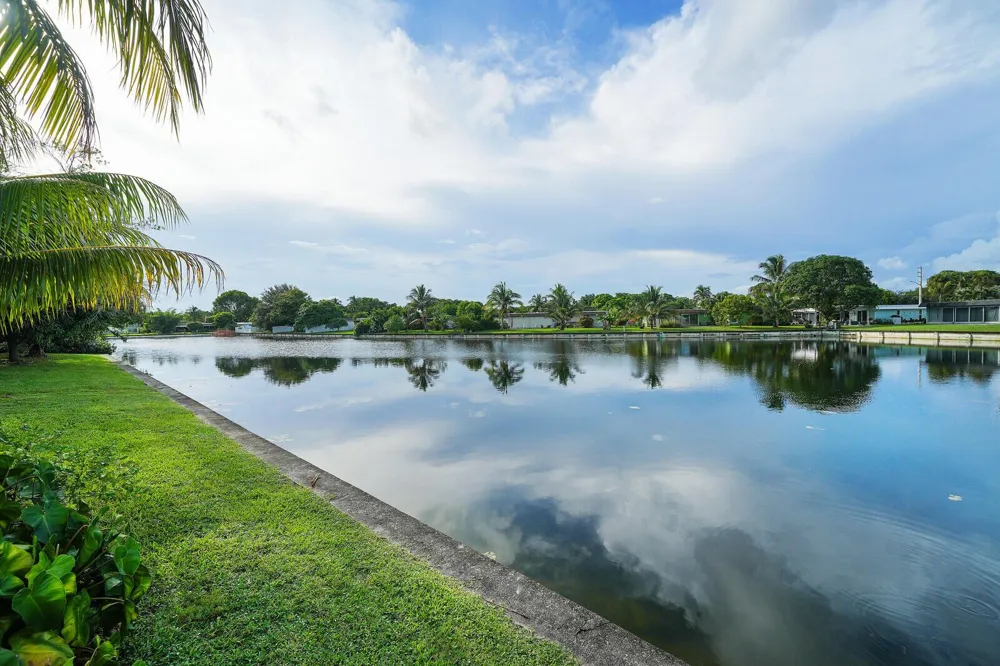6311 NW 72nd Avenue Tamarac, FL 33321